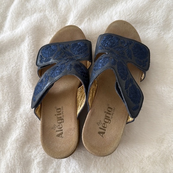 Alegria Navy Blue Leather floral Embroidered Slide Sandals 38 8/8.5 - Picture 4 of 8